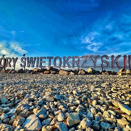 Hotelowe Pokoje Paris -Rynek Centrum- City One Κίελτσε Εξωτερικό φωτογραφία