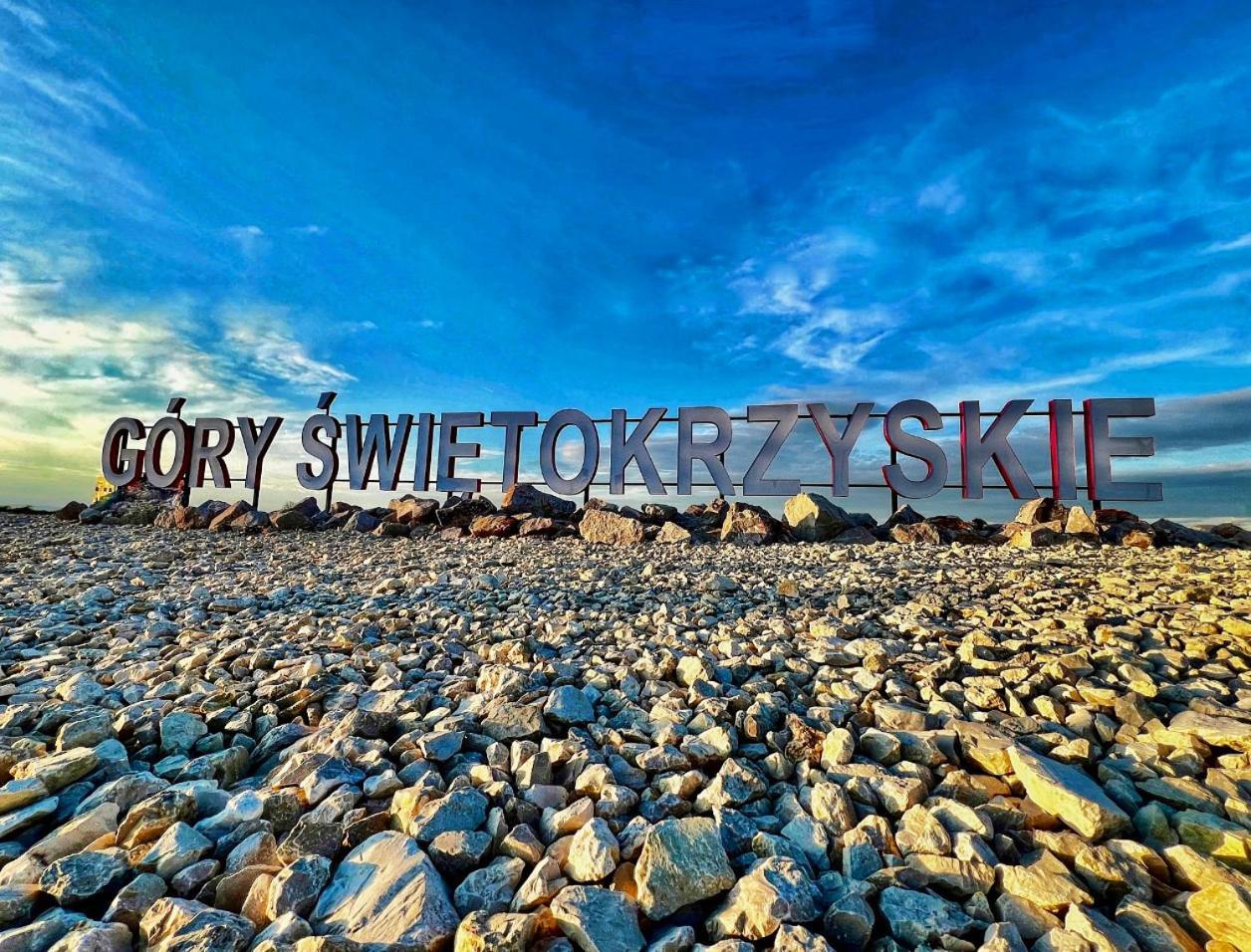 Hotelowe Pokoje Paris -Rynek Centrum- City One Κίελτσε Εξωτερικό φωτογραφία